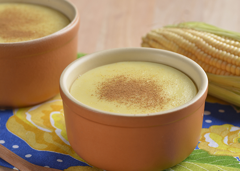 Bolo de fubá com canela e erva doce • Kitano